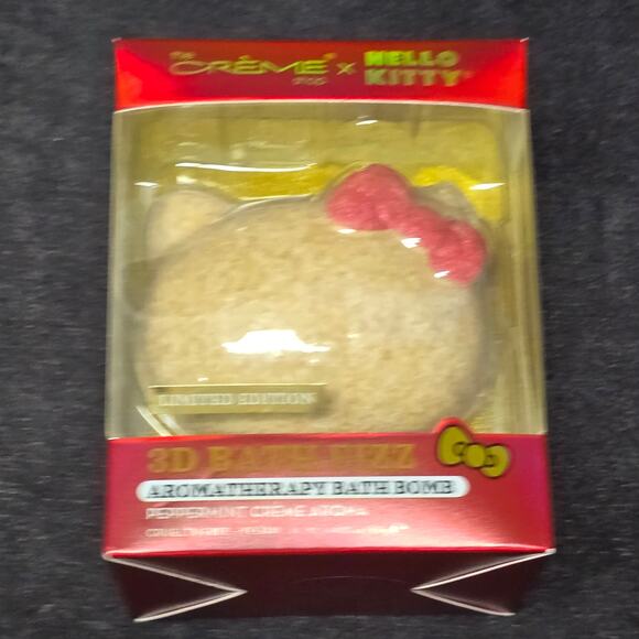 The Creme Shop Hello Kitty 3D Bath Fizz Aromatherapy Bath Bomb Peppermint Creme - Picture 2 of 8